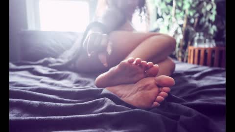 Snapshot of mommybubbles chatting on February 2026 12:06:02 PM Mommy bubbles online show from February 2026 12:06:02 PM