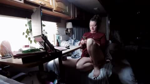 Mommys Edge Camp online show from August 2026 11:48:02 AM