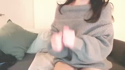 Snapshot of momo612238 chatting on December 2024 05:50:01 PM Momo online show from December 2024 05:50:01 PM