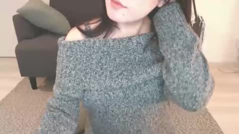 Snapshot of momo612238 chatting on December 2024 12:45:02 PM Momo online show from December 2024 12:45:02 PM