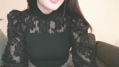 Snapshot of momo612238 chatting on December 2024 12:49:01 PM Momo online show from December 2024 12:49:01 PM