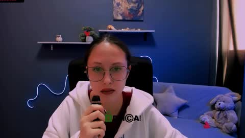 Snapshot of mona_cloud chatting on March 2025 09:29:01 AM Mona online show from March 2025 09:29:01 AM