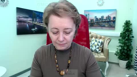 Snapshot of mona_w chatting on March 2026 11:02:01 AM Mona online show from March 2026 11:02:01 AM