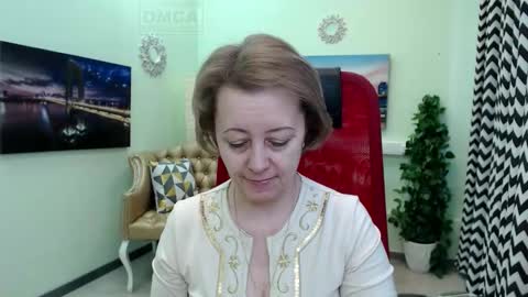 Snapshot of mona_w chatting on March 2026 10:40:02 AM Mona online show from March 2026 10:40:02 AM