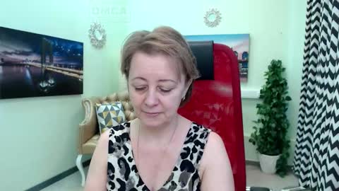 Snapshot of mona_w chatting on March 2026 11:14:01 AM Mona online show from March 2026 11:14:01 AM