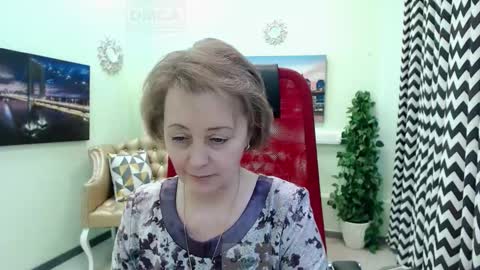 Snapshot of mona_w chatting on March 2026 11:04:01 AM Mona online show from March 2026 11:04:01 AM