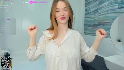 Mona online show from October 2025 07:37:02 PM