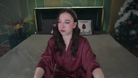 Snapshot of monamourrrr chatting on December 2024 07:04:02 AM Taina online show from December 2024 07:04:02 AM