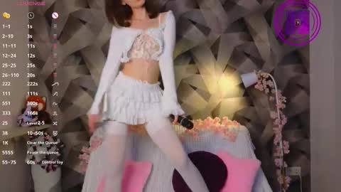 Mona online show from December 2025 03:21:02 PM