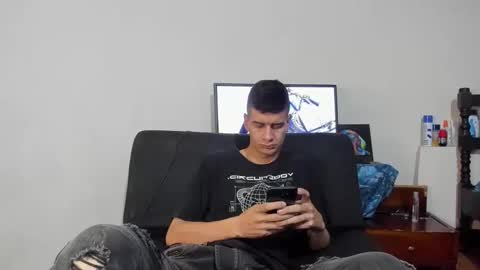 nicolas online show from December 2024 09:22:02 PM