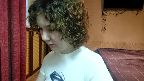 Hello world im Eva D glad to see u here all D online show from March 2026 09:32:02 PM