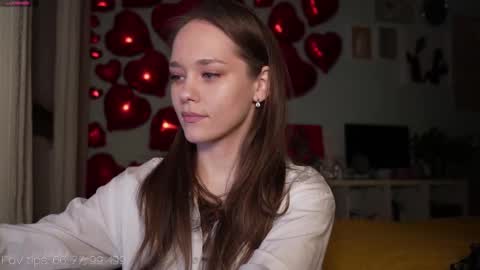 Snapshot of moni_carroll chatting on March 2025 04:17:02 PM Monia Help me get 20000 subscribers online show from March 2025 04:17:02 PM