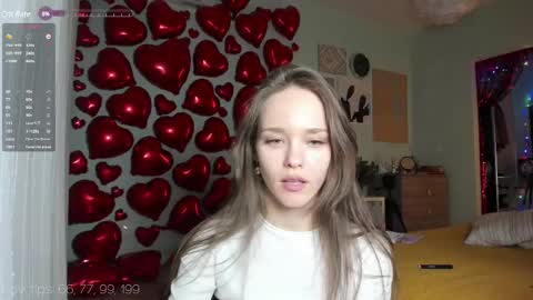 Snapshot of moni_carroll chatting on March 2025 06:54:02 PM Monia Help me get 20000 subscribers online show from March 2025 06:54:02 PM
