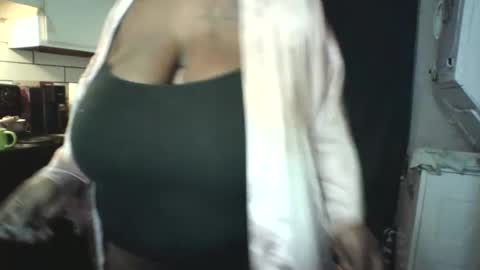 Snapshot of moni_simone chatting on October 2025 08:11:02 AM moni_simone online show from October 2025 08:11:02 AM
