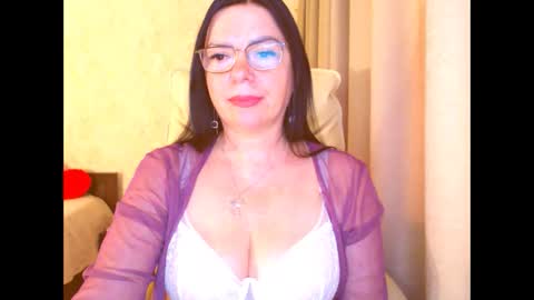 monica online show from April 2026 09:37:02 AM