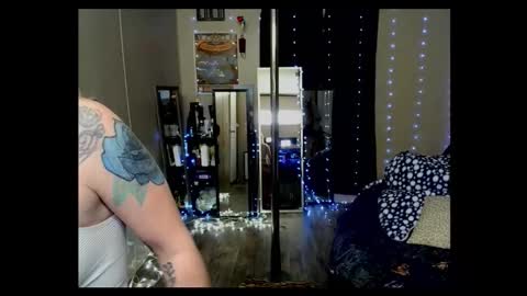 Snapshot of monica_lily chatting on January 2026 07:19:01 PM Monica online show from January 2026 07:19:01 PM