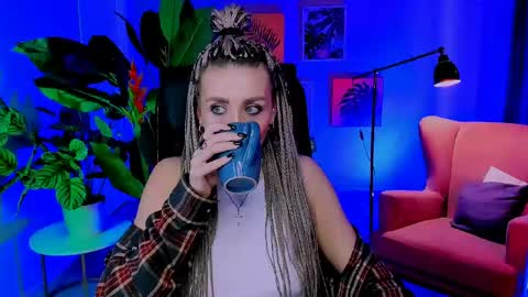 Snapshot of monicariley chatting on May 2026 10:01:02 AM monicariley online show from May 2026 10:01:02 AM
