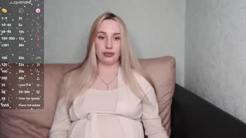 Monika online show from November 2025 12:17:01 PM