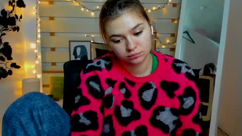 Monika online show from February 2026 01:54:02 PM