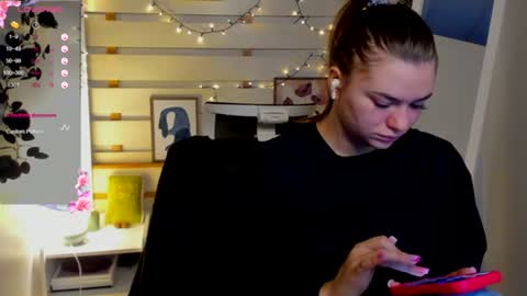 Monika online show from February 2026 08:25:02 AM