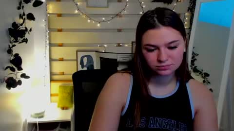 Monika online show from March 2026 01:35:02 PM