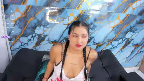 monikk__harrison online show from April 2026 12:18:02 PM