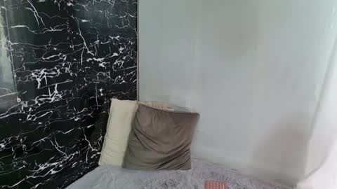 Snapshot of monique_a chatting on January 2025 11:32:02 AM Ask me online show from January 2025 11:32:02 AM