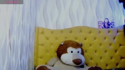 Snapshot of moniquehick chatting on February 2025 04:04:02 PM Monica online show from February 2025 04:04:02 PM