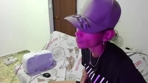 monkeyd_66 online show from January 2025 10:17:02 AM