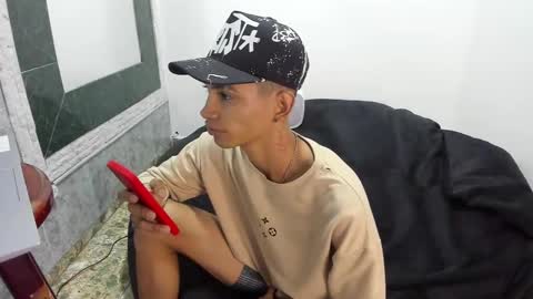 monkeyd_66 online show from February 2025 02:43:02 PM