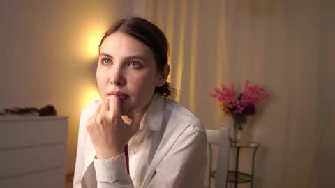 Snapshot of monniewisener chatting on November 2025 02:06:02 PM Jenny online show from November 2025 02:06:02 PM