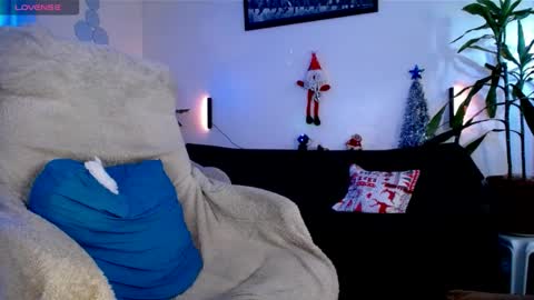 Snapshot of monnojones chatting on December 2024 09:30:02 PM monnojones online show from December 2024 09:30:02 PM