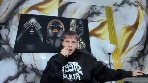 Snapshot of mono_blonde chatting on June 2026 11:20:02 AM mono_blonde online show from June 2026 11:20:02 AM