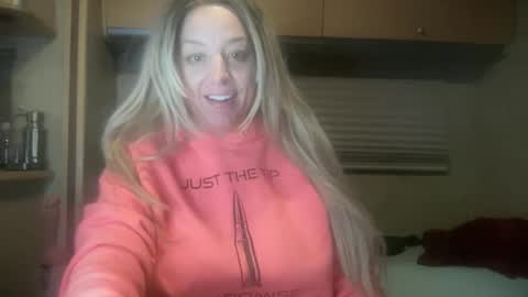 Monroe online show from December 2025 02:39:01 AM