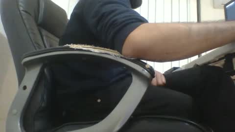 monsterr2209 online show from October 2025 12:44:02 PM