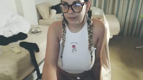Monse online show from June 2026 09:08:02 PM