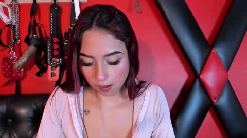 Monttserratt online show from October 2025 07:36:02 PM