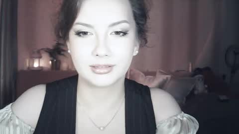 moodiemira online show from May 2026 06:59:01 PM
