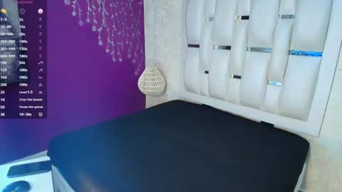 Snapshot of moom_ivy_ chatting on July 2026 12:35:01 PM online show from July 2026 12:35:01 PM