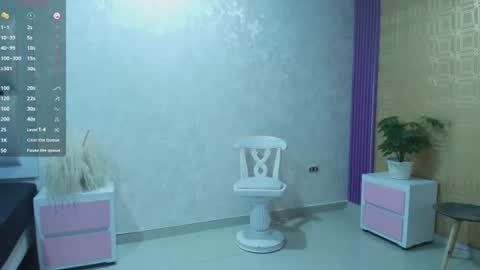 Snapshot of moom_ivy_ chatting on August 2026 12:37:01 PM online show from August 2026 12:37:01 PM