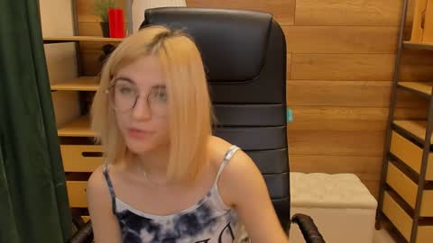 Katrin online show from January 2025 03:36:02 AM