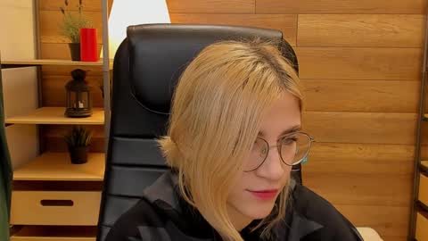 Katrin online show from January 2025 09:57:01 PM