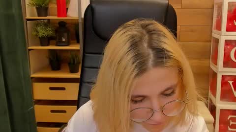 Katrin online show from February 2025 03:23:01 AM