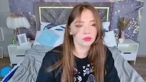 Moon  Bunny online show from March 2026 12:11:02 PM