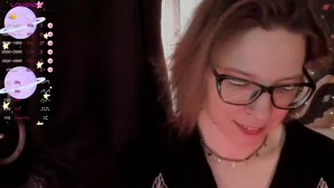 Snapshot of moon__girl chatting on June 2026 07:02:02 PM Roxy online show from June 2026 07:02:02 PM