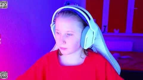 Lola online show from December 2025 05:41:02 PM