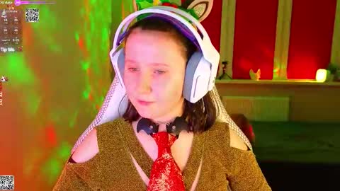 Lola online show from December 2025 05:06:02 PM