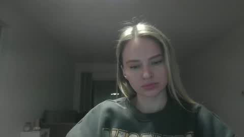 moon_light_girl online show from March 2025 04:14:01 AM