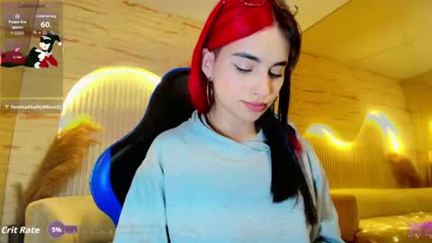 Snapshot of moon_red_r chatting on June 2026 02:34:02 PM Moon online show from June 2026 02:34:02 PM
