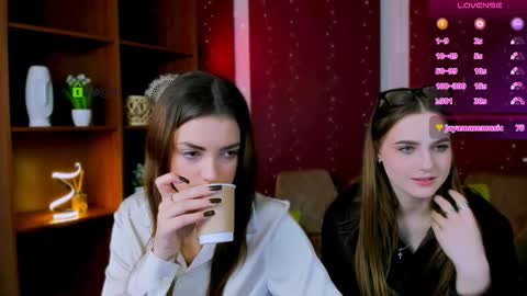 moon-shine25 online show from November 2025 10:26:02 AM